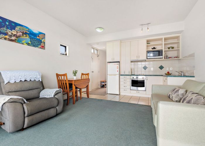  at 136/2 Armoy Drive, East Tamaki, Manukau City, Auckland