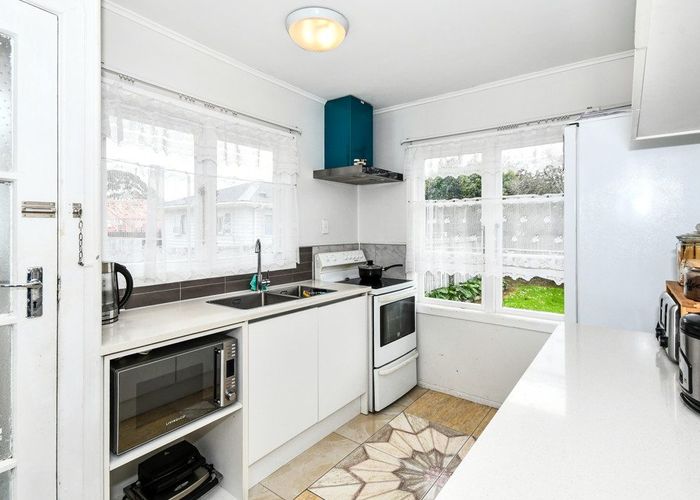  at 94 Hills Road, Otara, Manukau City, Auckland