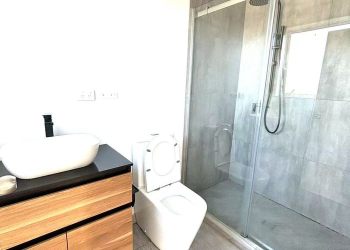  at 104 Kemp Road, Massey, Waitakere City, Auckland