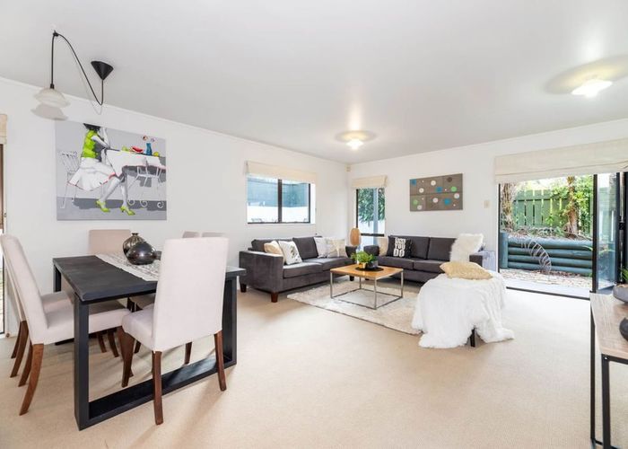  at 2/50 Stranolar Drive, Mount Roskill, Auckland City, Auckland