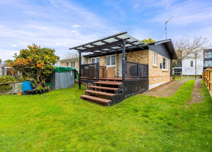  at 94 Aurora Terrace, Hillcrest, Hamilton