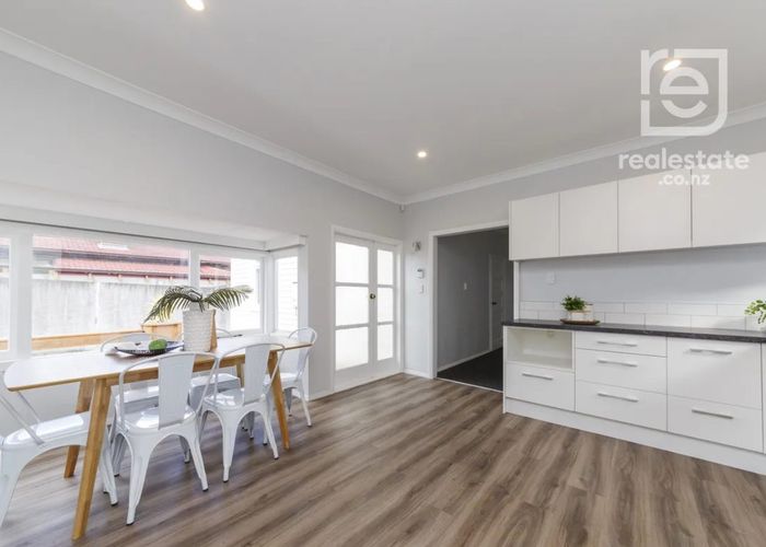  at 42 Alfred St, Roslyn, Palmerston North, Manawatu / Whanganui