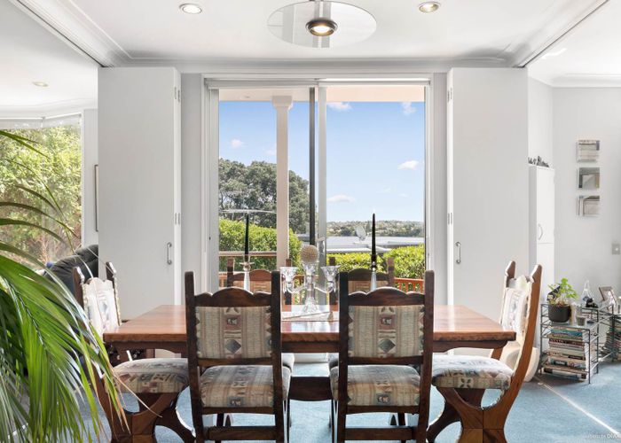  at 2/248 Hurstmere Road, Takapuna, Auckland