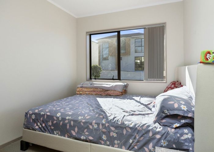  at 2/27 Rata Street, New Lynn, Waitakere City, Auckland