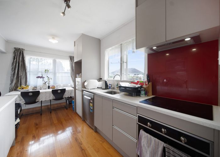  at 8 Haddon Street, Mangere East, Auckland