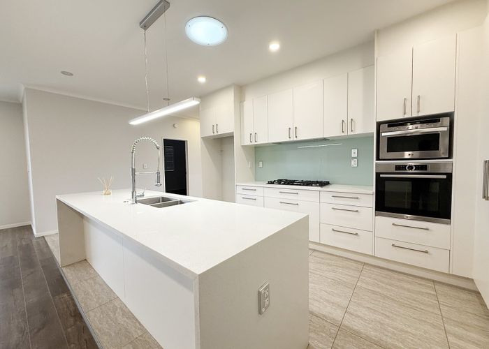  at 33 Castlebane Drive, Flat Bush, Manukau City, Auckland