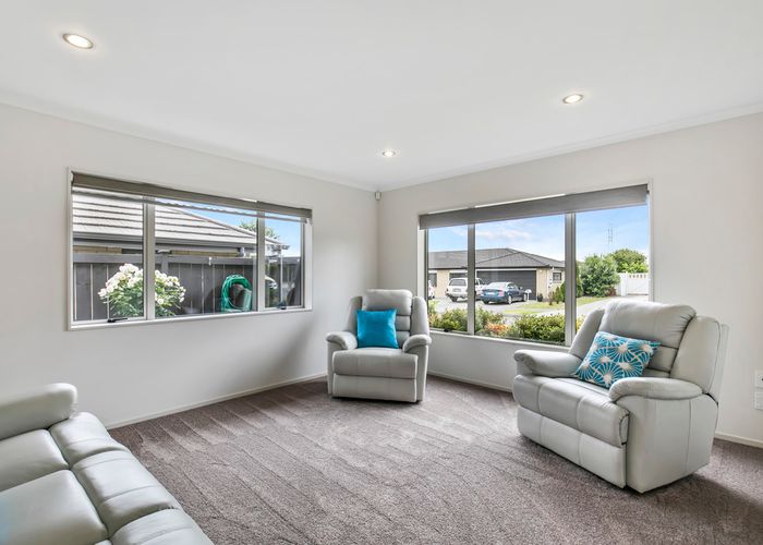  at 3 Pohutukawa Place, Karaka, Papakura