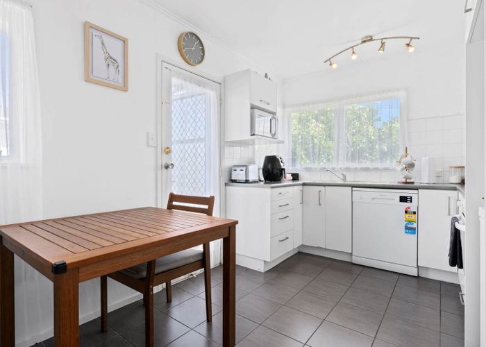  at 1/771 Beach Road, Browns Bay, Auckland