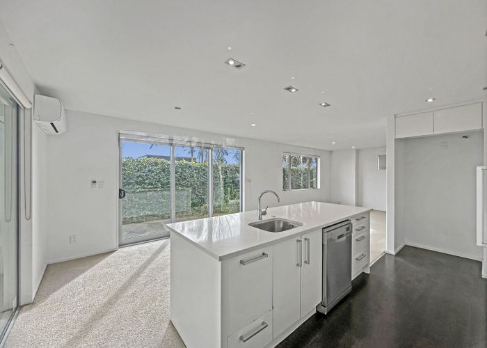  at 76 Alverston St, Waterview, Auckland City, Auckland
