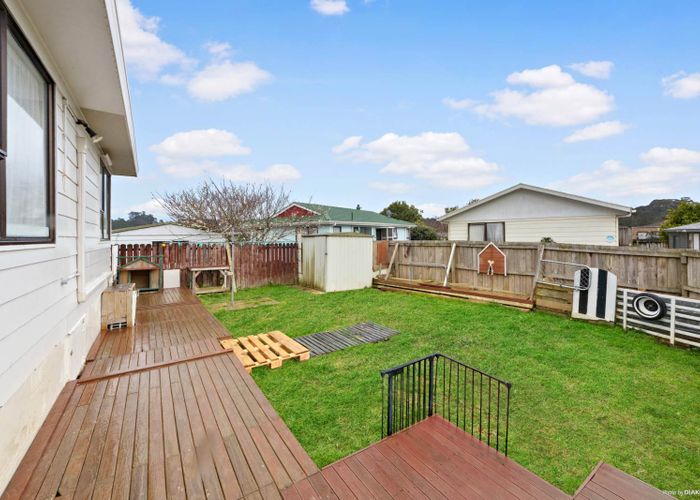  at 1/76 Luanda Drive, Ranui, Auckland