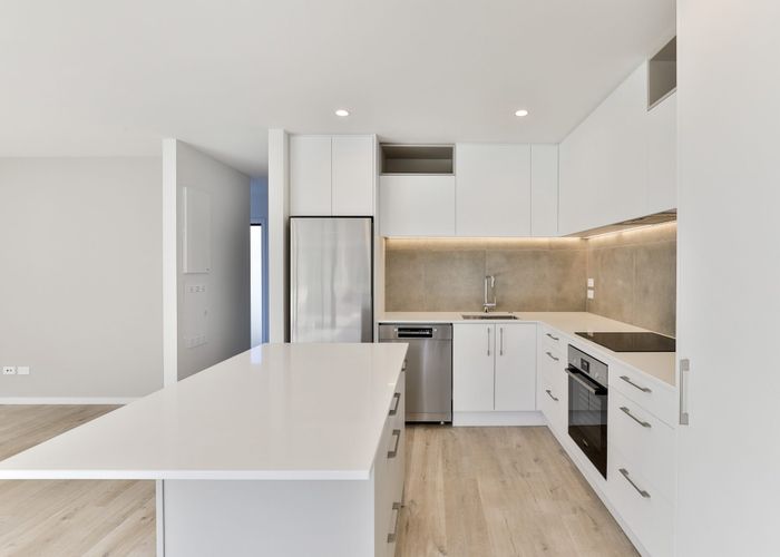  at 16E Cradock Street, Avondale, Auckland