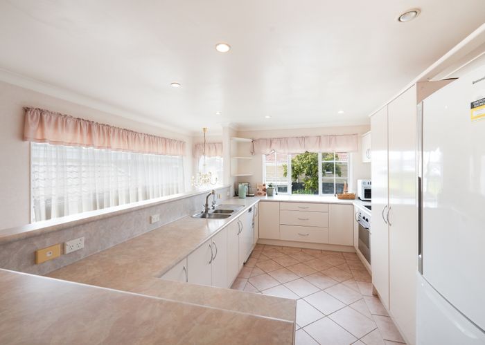  at 2/39 Elliot Street, Howick, Auckland
