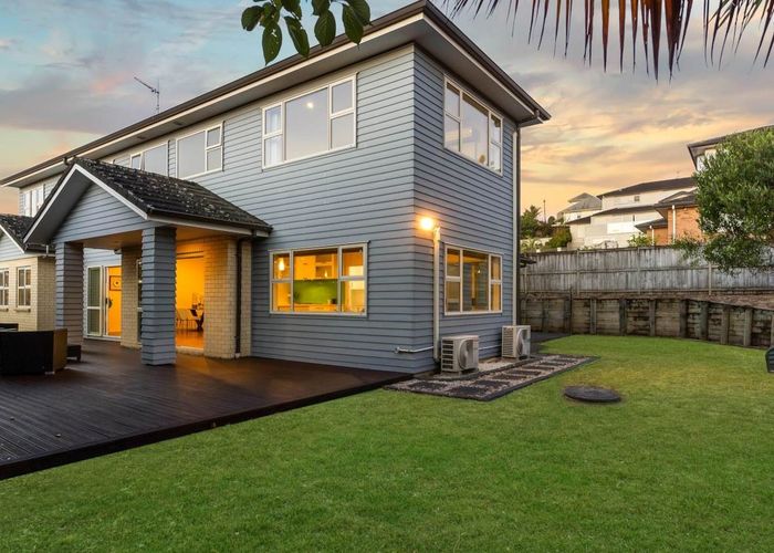  at 7 Deele Close, Pinehill, Auckland