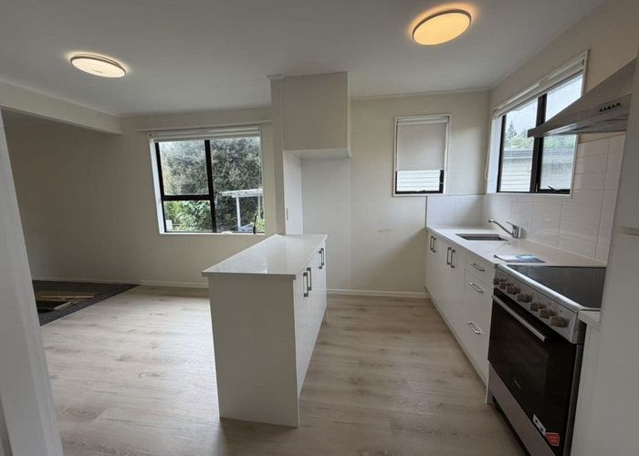  at 27H Rehia Road, Massey, Waitakere City, Auckland