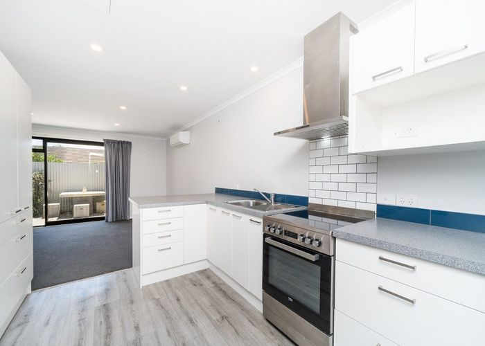  at 8b Sinclair Street, Highbury, Palmerston North, Manawatu / Whanganui