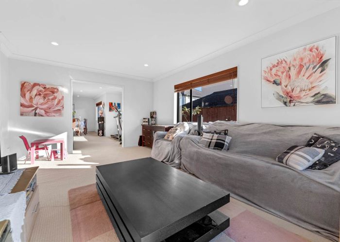  at 3 Silverwood Drive, Flat Bush, Manukau City, Auckland