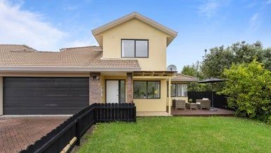  at 1/19 Roanoke Way, Albany, Auckland