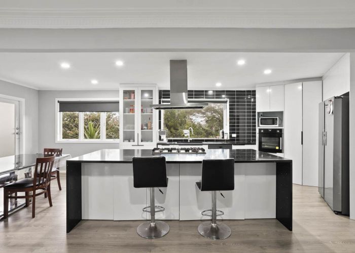  at 64 Astley Avenue, New Lynn, Waitakere City, Auckland