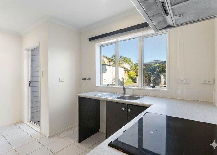  at 10 Rosandich Drive, Sunnyvale, Waitakere City, Auckland