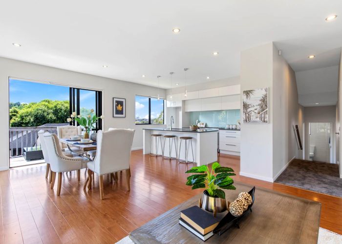 at 14 Namsan Close, Fairview Heights, Auckland