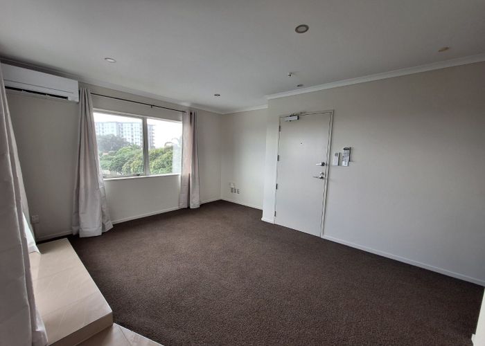  at 4/4 Wallson Crescent, Wiri, Manukau City, Auckland