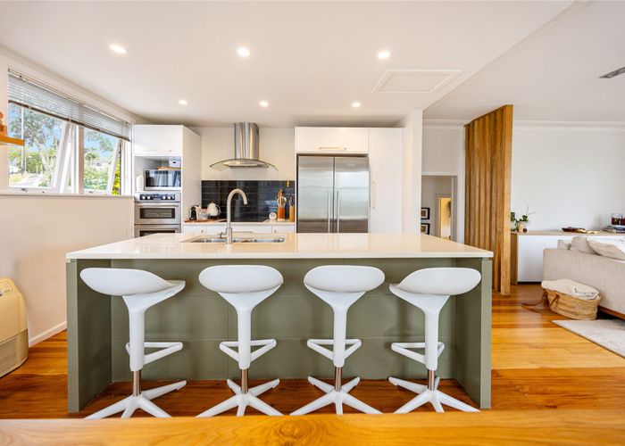  at 12 Shipton Place, Blockhouse Bay, Auckland City, Auckland