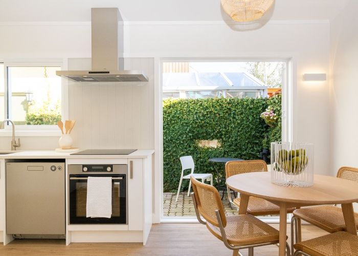  at 24 Charles Street, Westshore, Napier