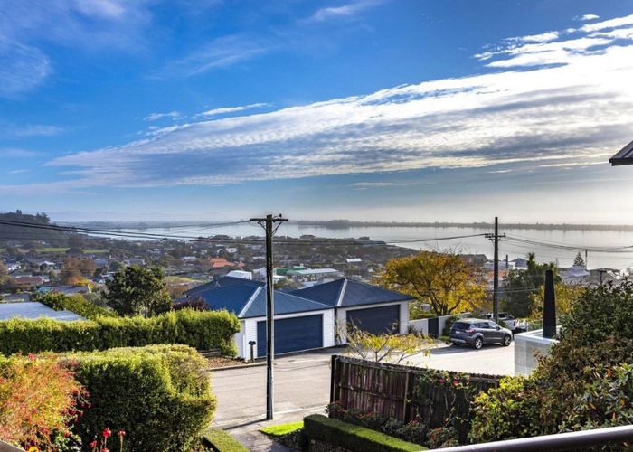  at 17 Moncks Spur Road, Redcliffs, Christchurch City, Canterbury