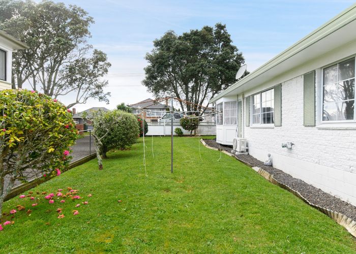  at 1/389 Blockhouse Bay Road, Blockhouse Bay, Auckland