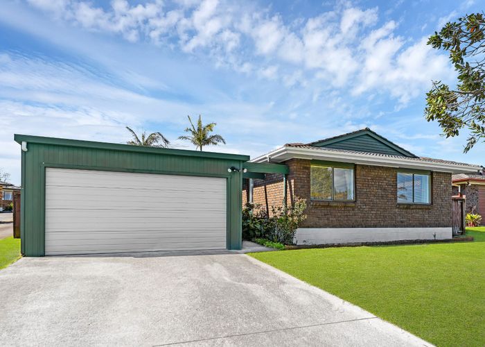  at 17 Jillteresa Crescent, Half Moon Bay, Manukau City, Auckland