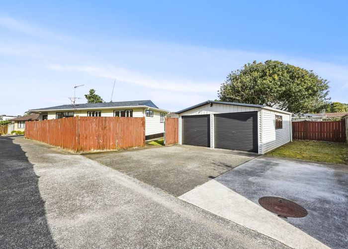  at 9 Dianne-Louise Drive, Half Moon Bay, Auckland