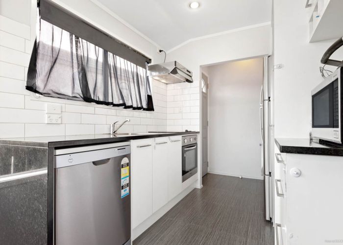  at 1/27 Waimana Road, Conifer Grove, Takanini