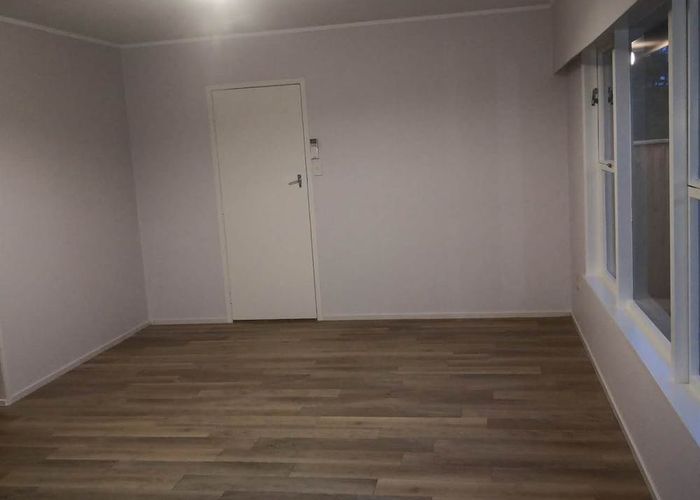  at 1/12 Nile Road, Milford, Auckland