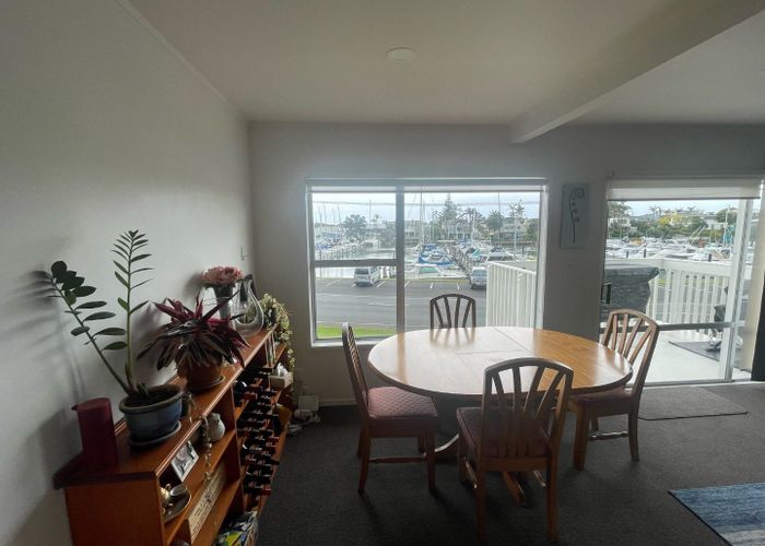  at 2/12 Inga Road, Milford, North Shore City, Auckland