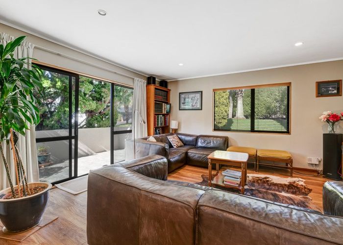  at 59 Unsworth Drive, Unsworth Heights, North Shore City, Auckland