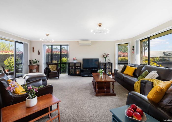  at 55 Parkhaven Drive, Rosehill, Papakura