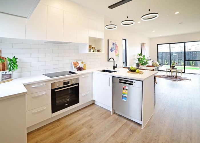  at 5 Kiato Lane, Flat Bush, Manukau City, Auckland