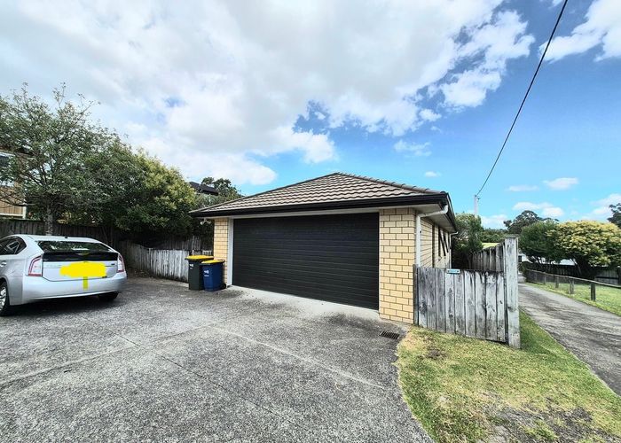  at Henderson, Waitakere City, Auckland