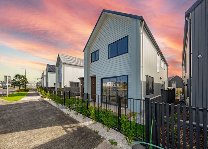  at 77E Schoolside Road, Huapai, Rodney, Auckland