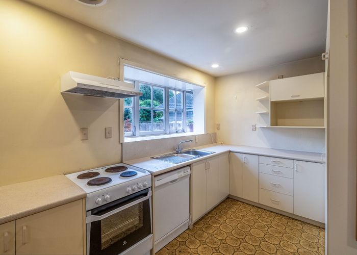  at 12 Newbridge Place, Ilam, Christchurch