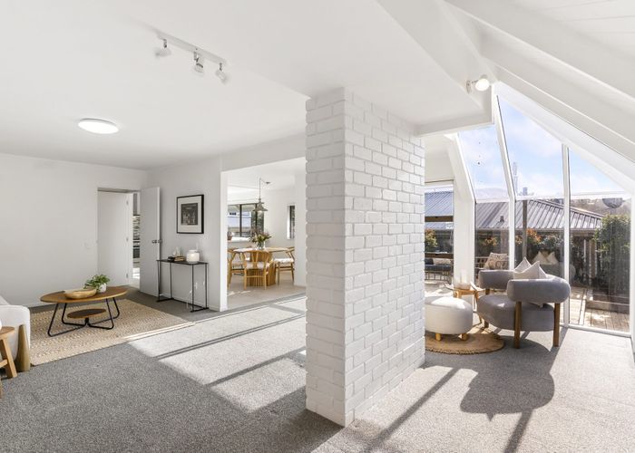  at 2/19 Tilden Avenue, Hillcrest, Auckland