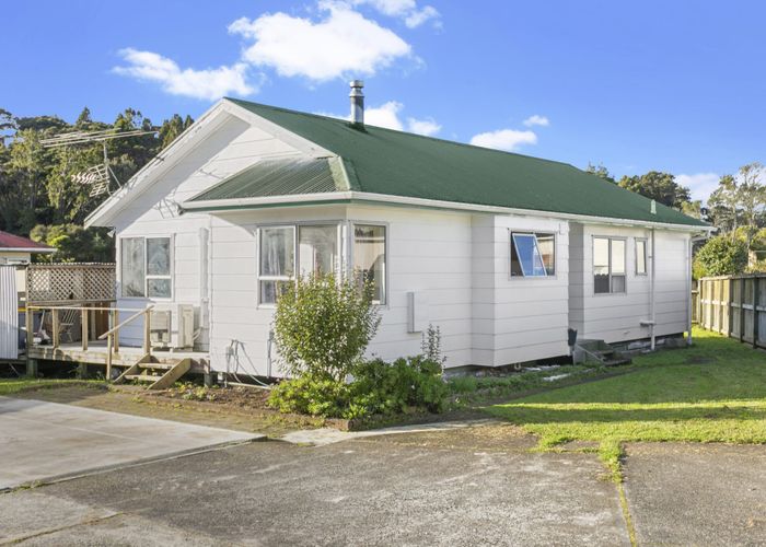  at 51 Border Road, Henderson, Auckland