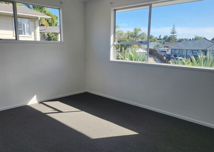  at 18 Foyle place, Glendene, Waitakere City, Auckland