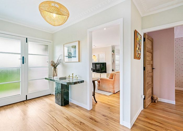  at 82 Riversdale Road, Avondale, Auckland