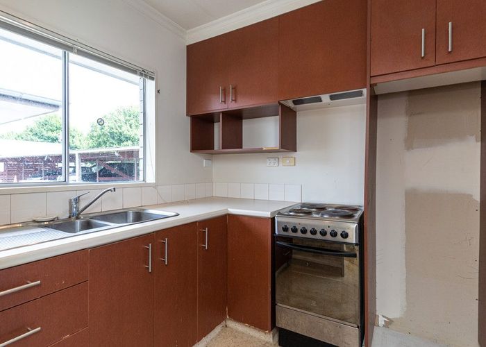  at 5 South Street, West End, Palmerston North, Manawatu / Whanganui