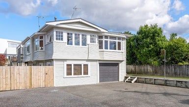  at 1 Oliver Street, Point Chevalier, Auckland