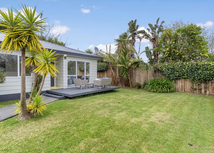  at 2/328 Rangatira Road, Beach Haven, North Shore City, Auckland