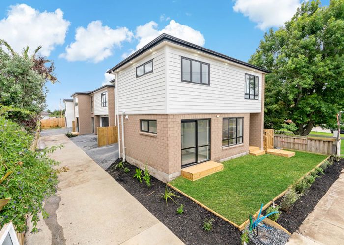  at 8A Lynette Place, Mangere, Auckland