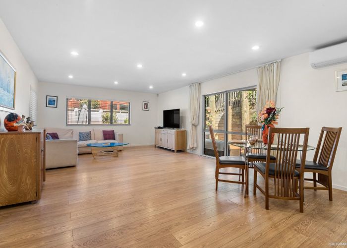  at 76B  Glamorgan Dr, Torbay, North Shore City, Auckland