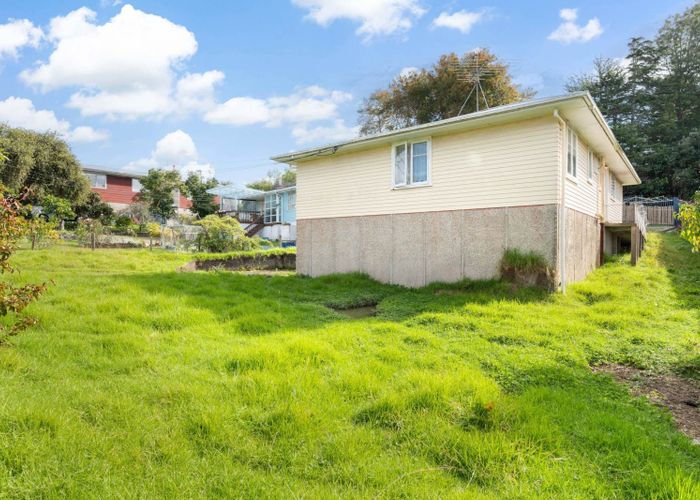  at 33 Marshall Laing Avenue, Mount Roskill, Auckland City, Auckland